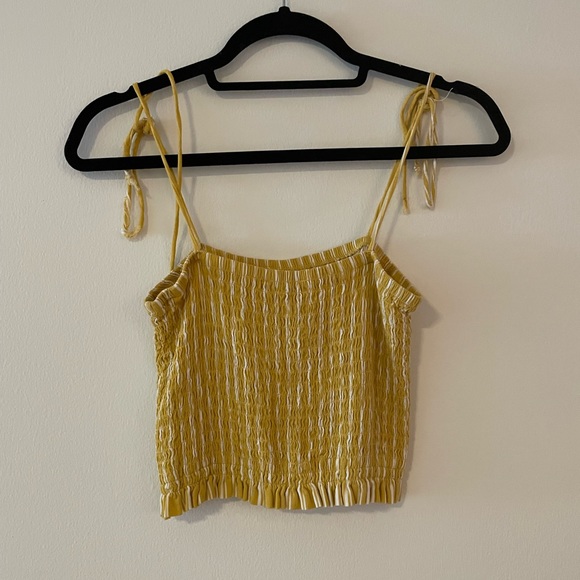 Top - Picture 2 of 3